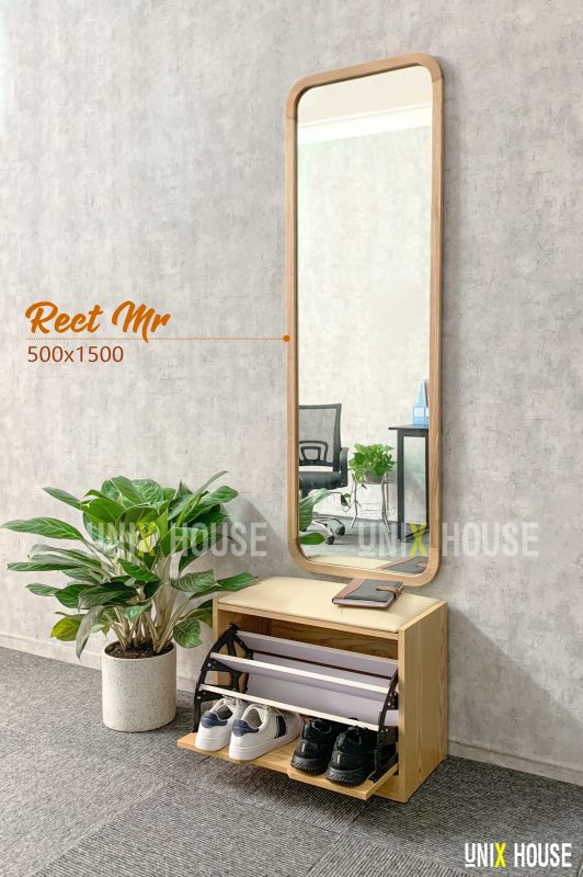 Với màu gỗ tự nhiên sẽ dễ dàng kết hợp với đồ nội thất trong nhà.