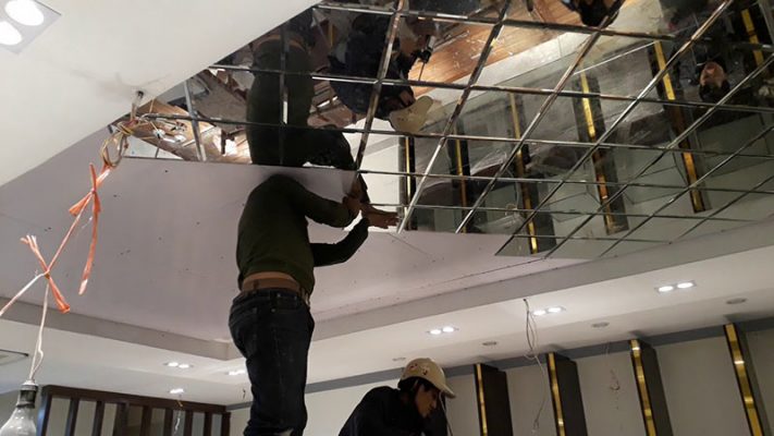 thi công gương ốp trần nhà